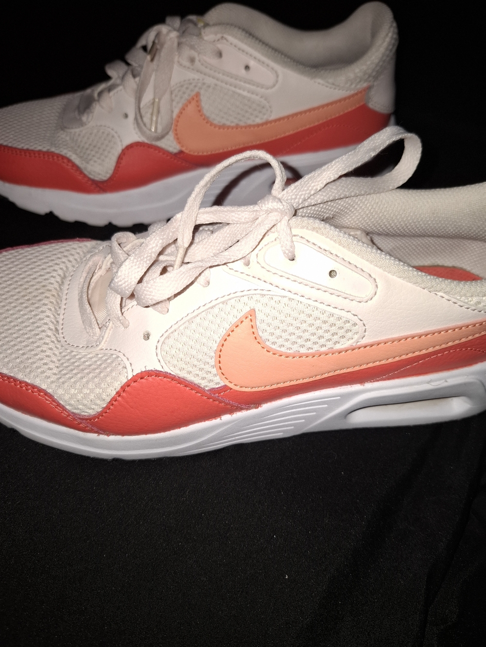 Nike Women’s Lightweight Mesh Runner - Coral/Peach